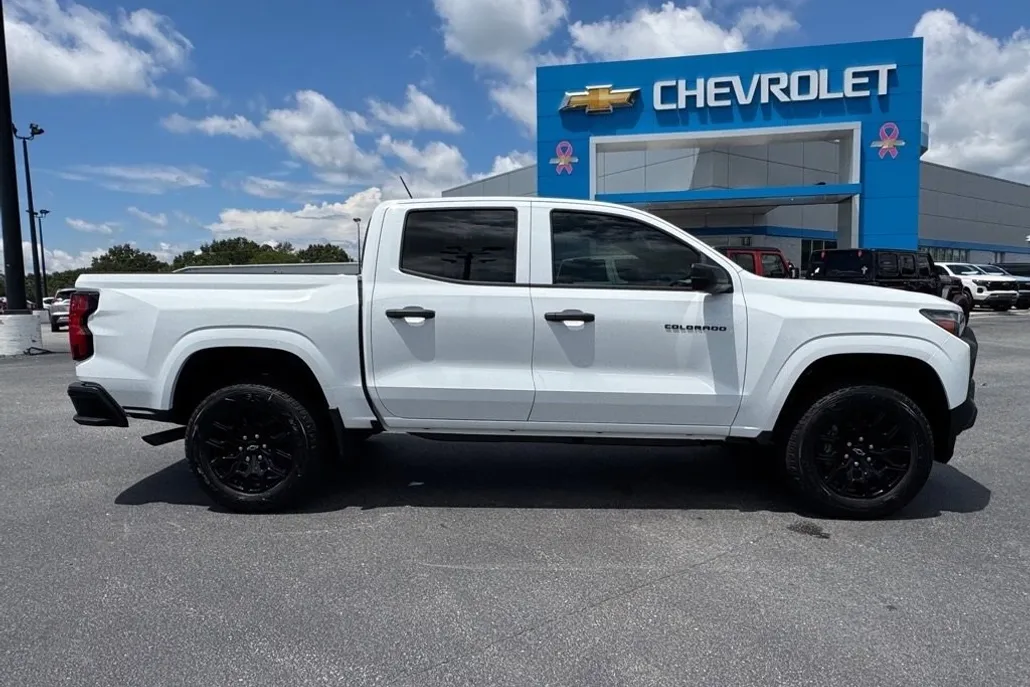 2026 Chevrolet Colorado Work Truck photo 1