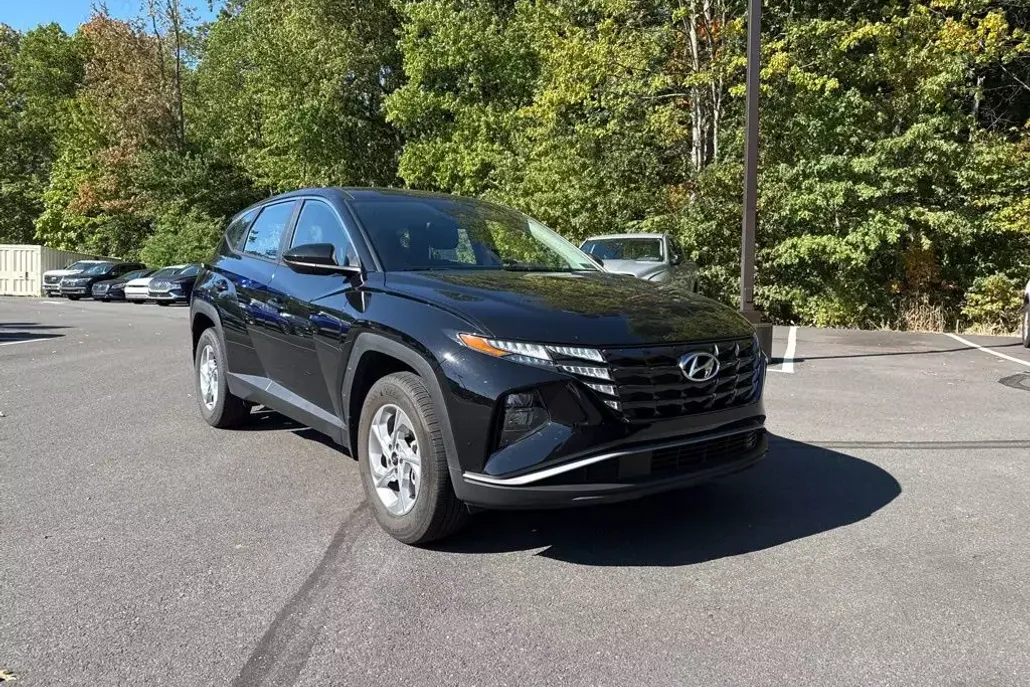 2024 Hyundai Tucson SE photo 1