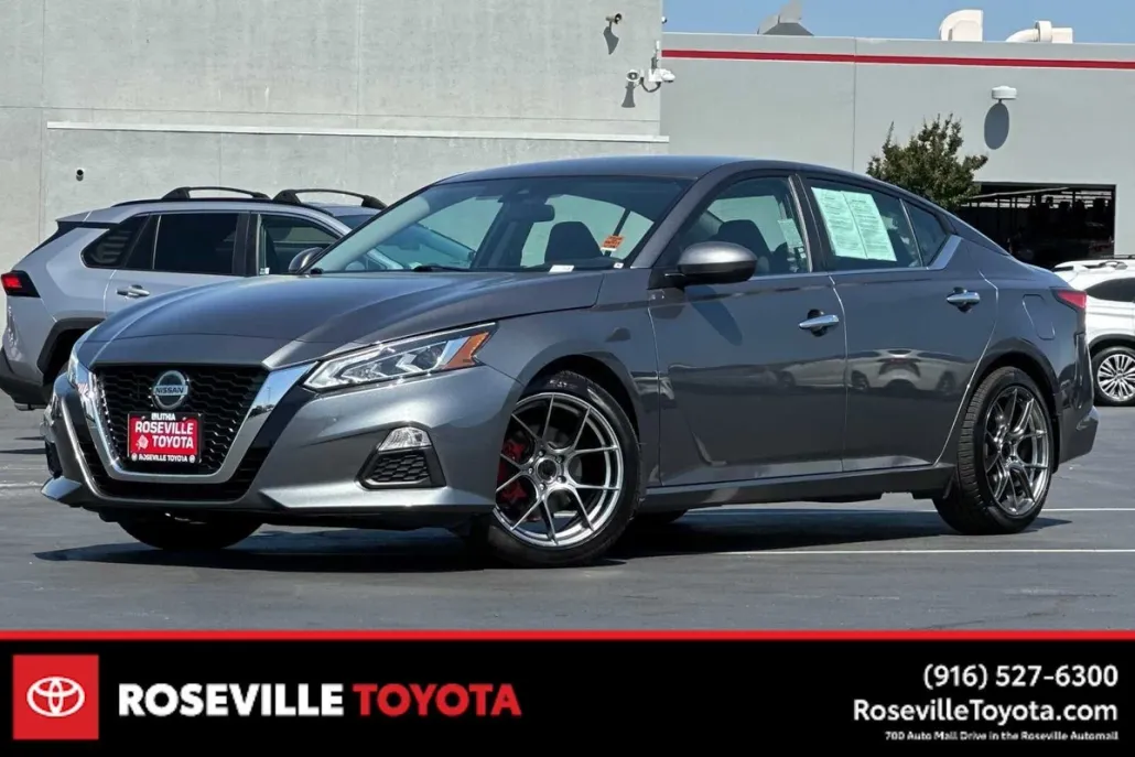 2022 Nissan Altima 2.5 SV photo 1