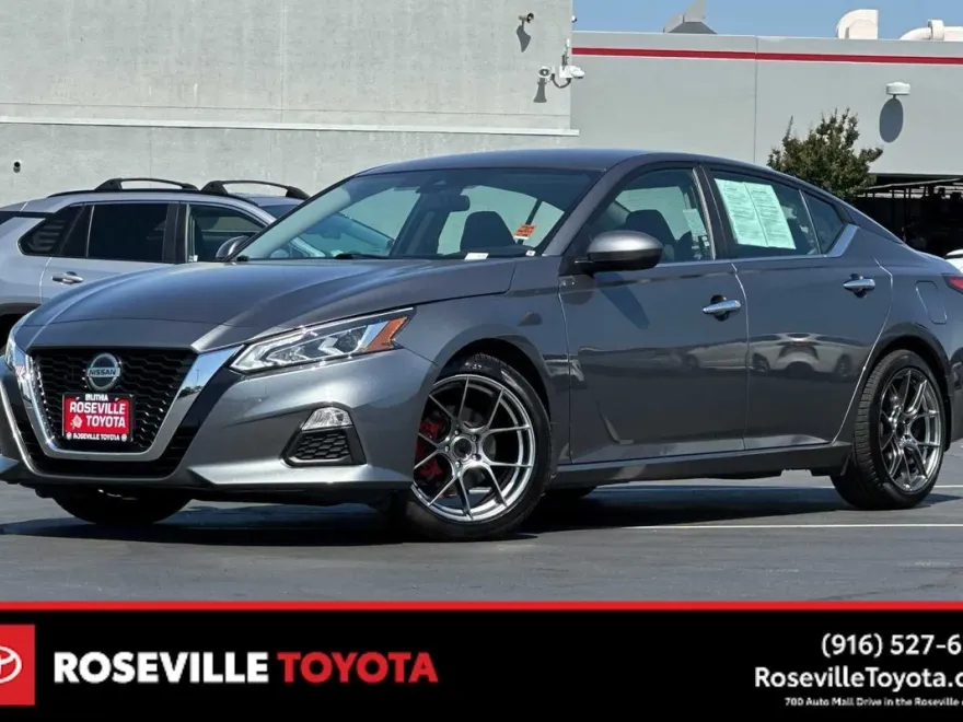 2022 Nissan Altima 2.5 SV photo 1