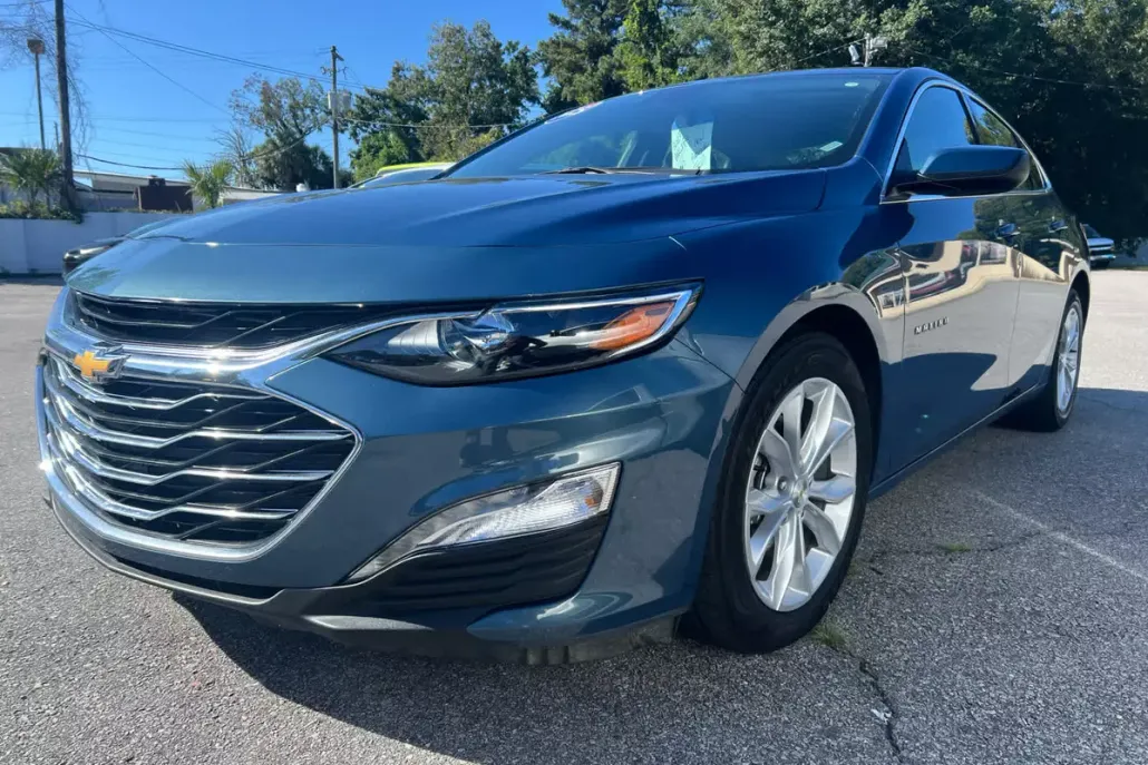 2025 Chevrolet Malibu 1LT photo 1