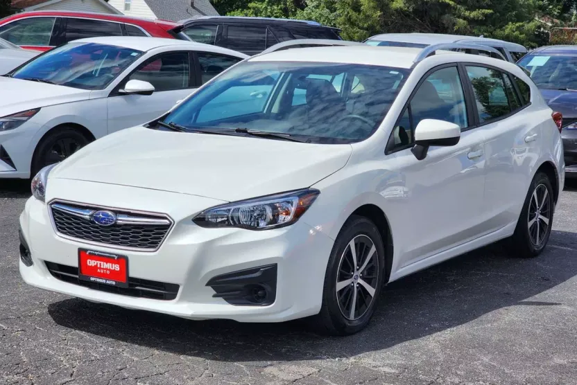 2019 Subaru Impreza 2.0i Premium photo 1