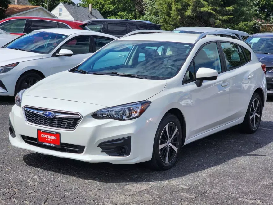 2019 Subaru Impreza 2.0i Premium photo 1