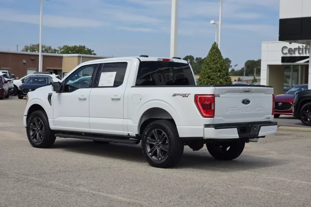 2023 Ford F-150 XLT photo 1