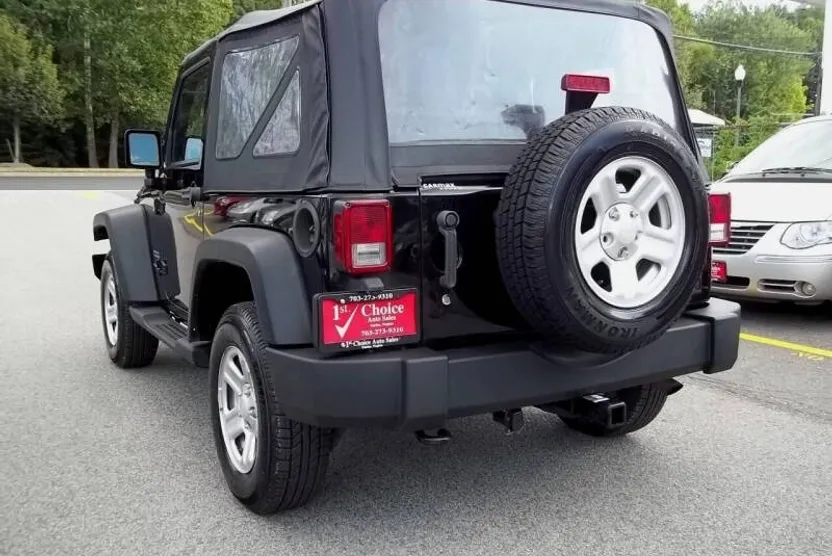 2013 Jeep Wrangler Sport photo 1