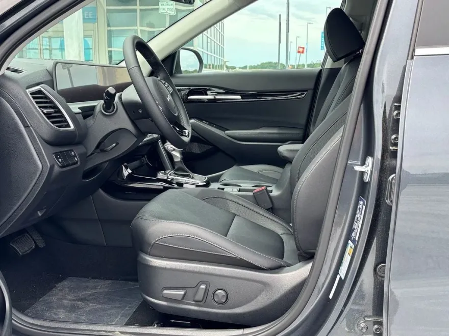 2025 Kia Seltos SX photo 9