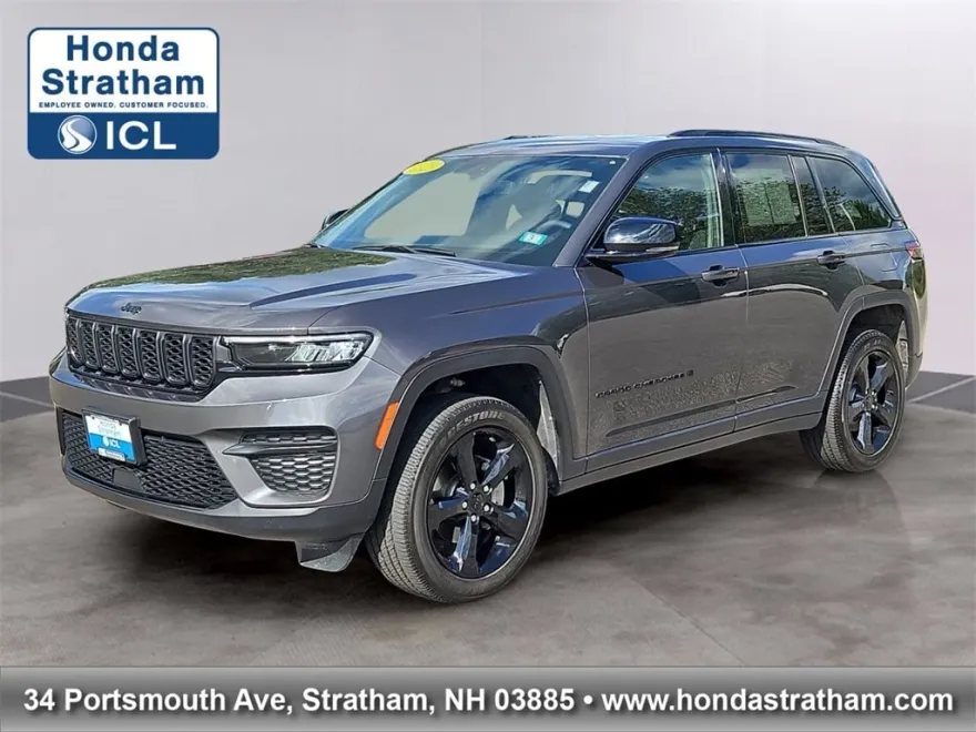 2023 Jeep Grand Cherokee Laredo photo 1