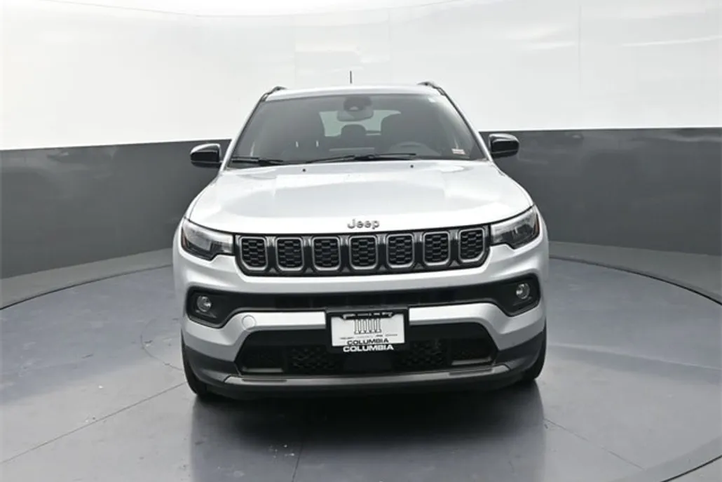 2025 Jeep Compass Latitude photo 1