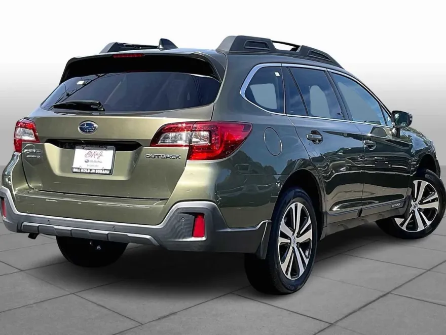 2019 Subaru Outback 2.5i Limited photo 1