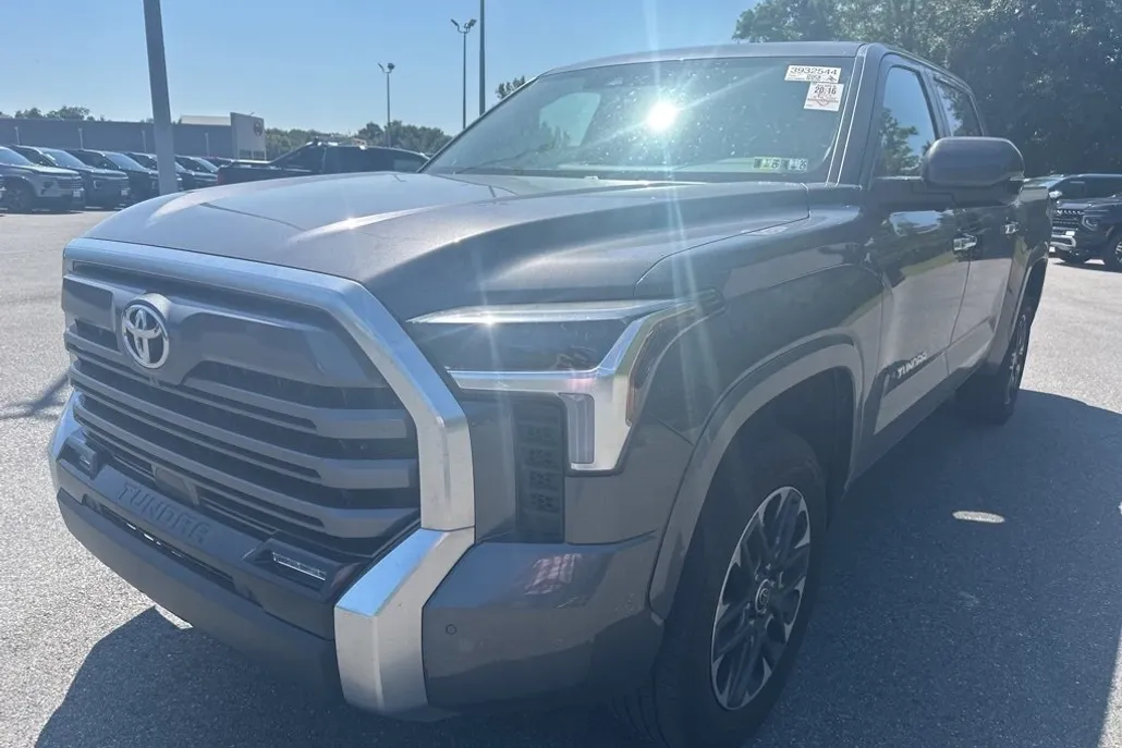 2024 Toyota Tundra Limited photo 1