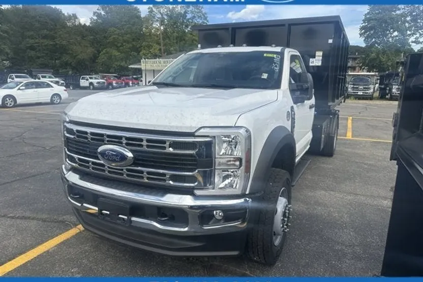 2025 Ford F-600 photo 1