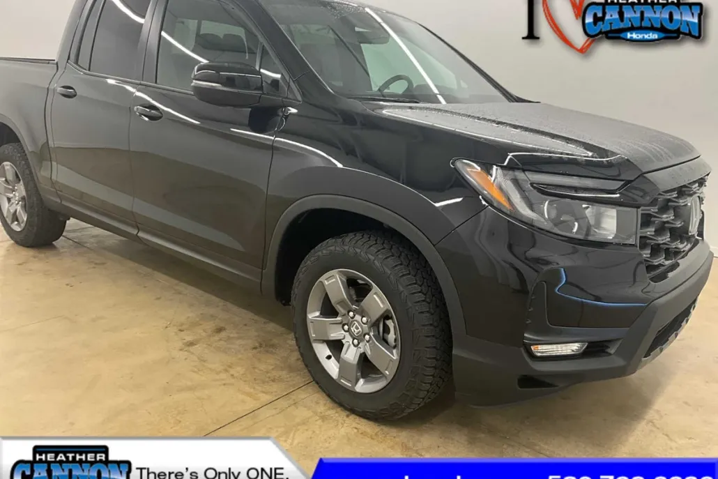 2025 Honda Ridgeline TrailSport photo 1
