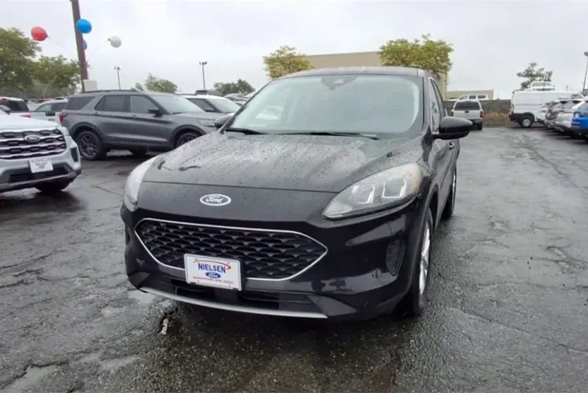 2022 Ford Escape SE photo 1