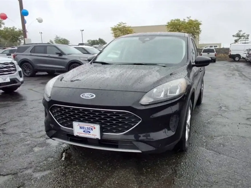 2022 Ford Escape SE photo 1