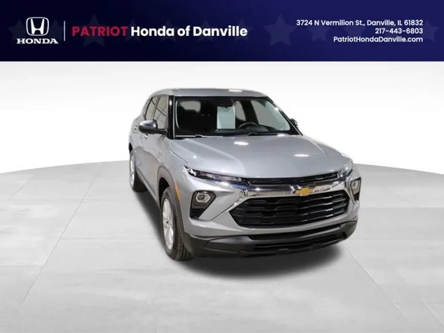 2024 Chevrolet Trailblazer LS photo 1