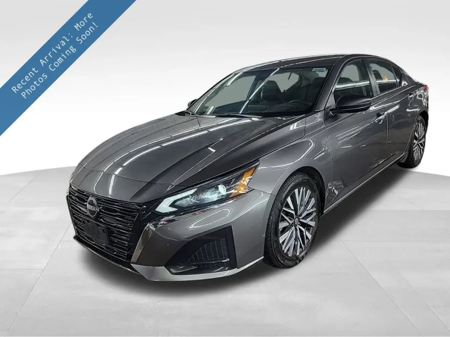2024 Nissan Altima 2.5 SV photo 1