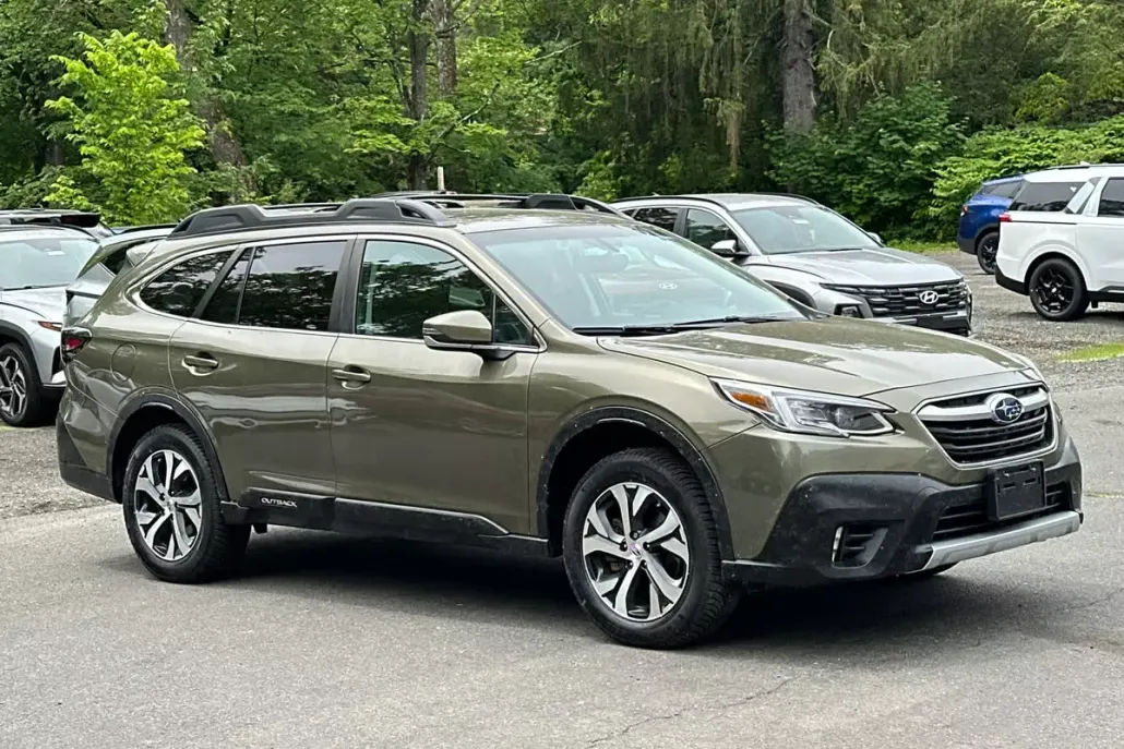 2022 Subaru Outback Limited photo 1