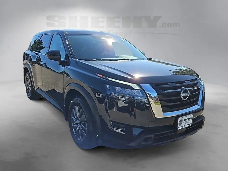 2024 Nissan Pathfinder S photo 1