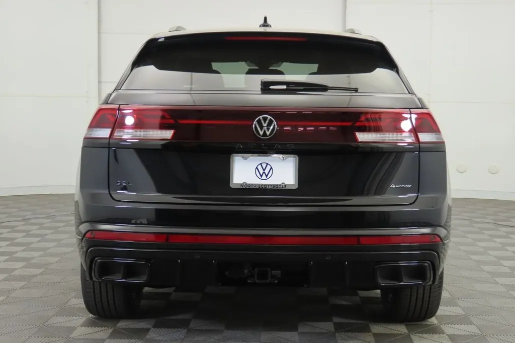 2025 Volkswagen Atlas Cross Sport SEL R-Line photo 1