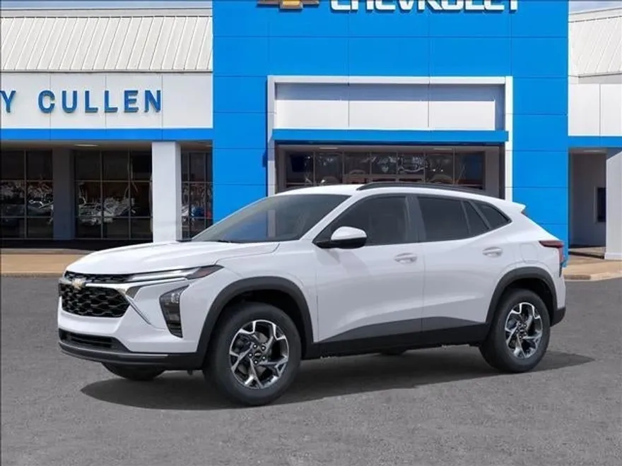 2025 Chevrolet Trax LT photo 1