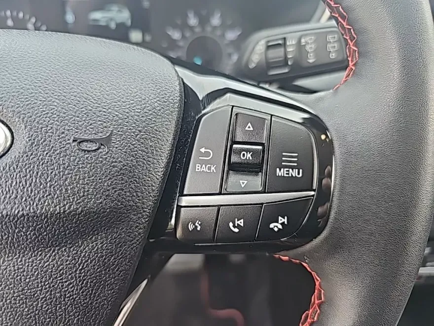 2022 Ford Escape SEL photo 23