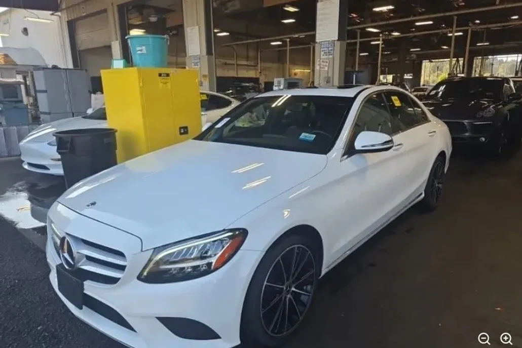 2021 Mercedes Benz C 300 photo 1