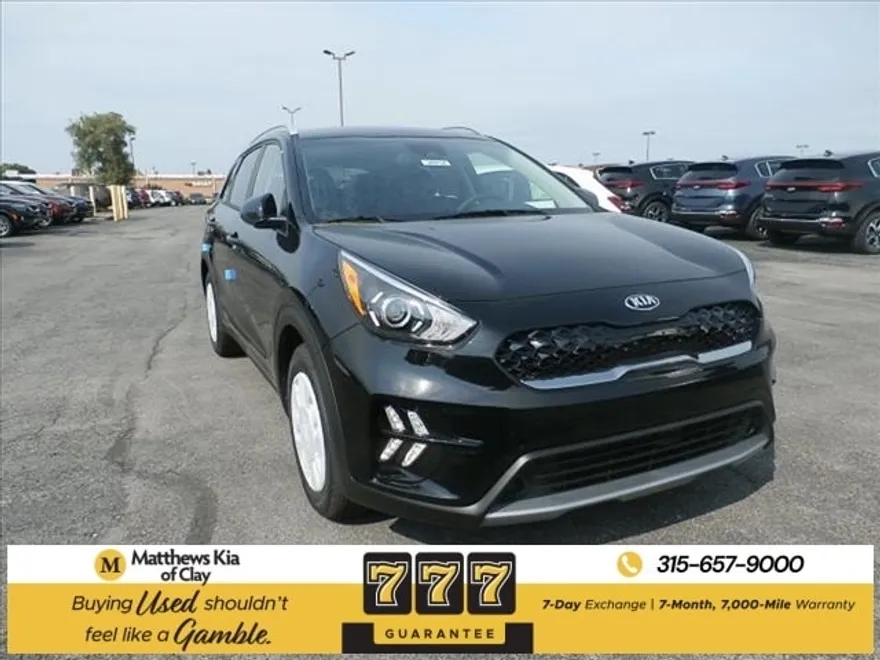 2020 Kia Niro LXS photo 1