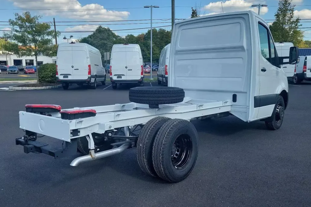 2023 Mercedes Benz Sprinter Cab Chassis 4500 Standard Roof photo 1