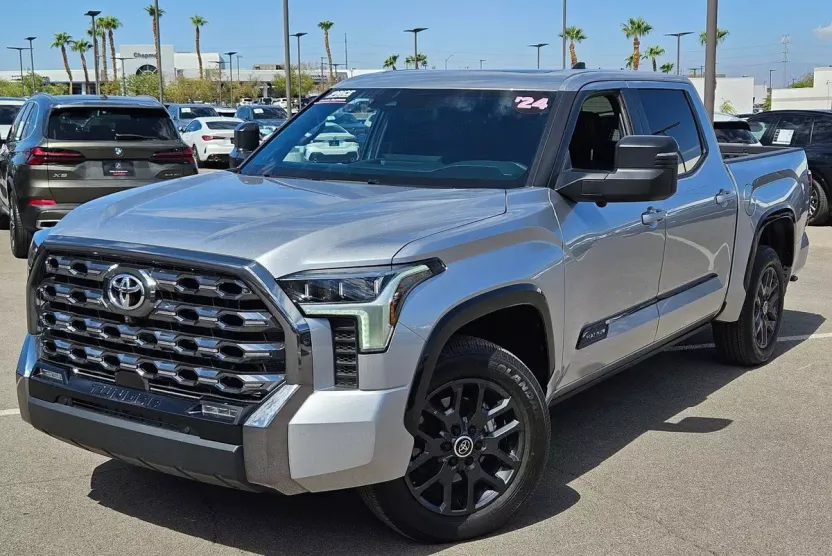 2024 Toyota Tundra Platinum photo 1