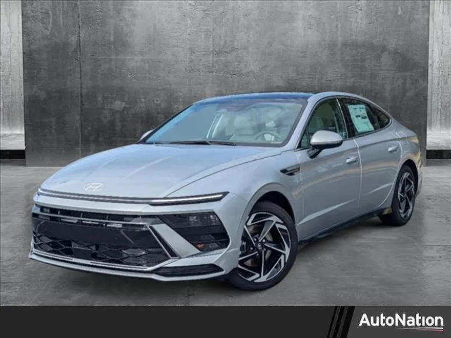 2025 Hyundai Sonata SEL photo 1