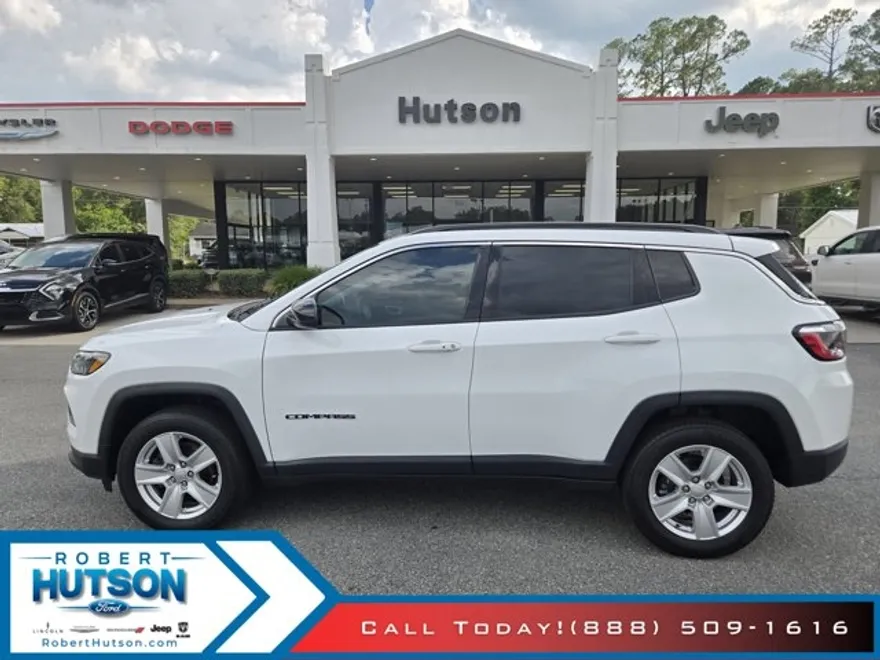 2022 Jeep Compass Latitude photo 1