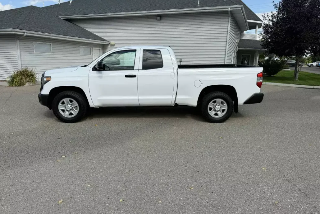 2019 Toyota Tundra Double Cab SR photo 1