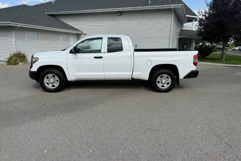 2019 Toyota Tundra Double Cab SR photo 1