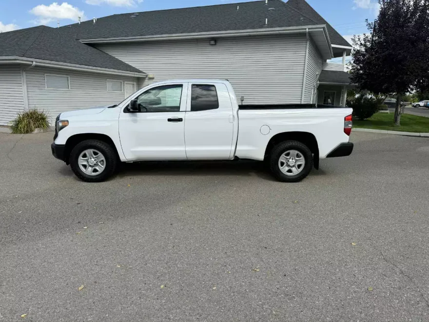 2019 Toyota Tundra Double Cab SR photo 1