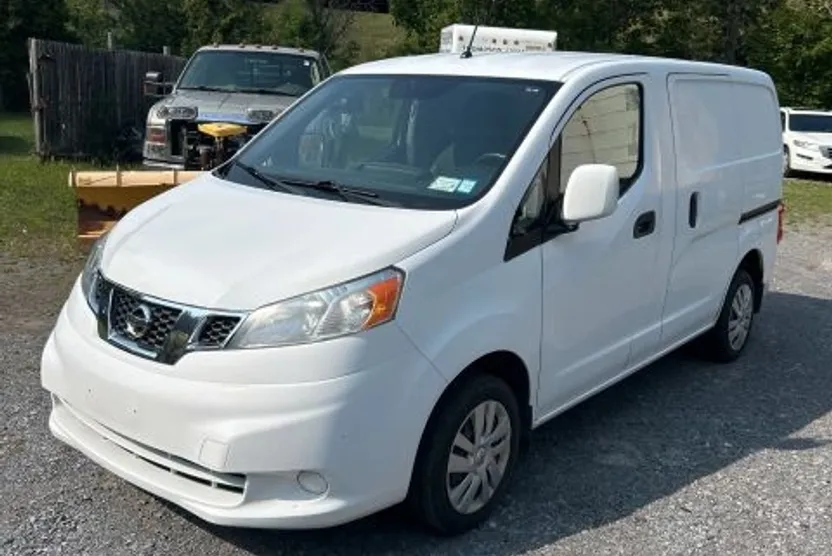 2017 Nissan NV200 SV photo 1
