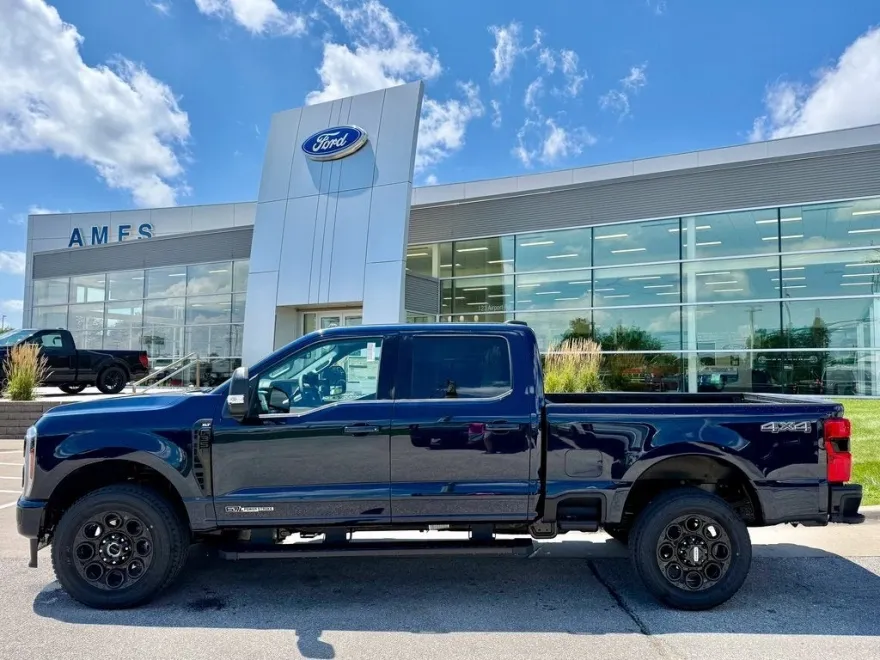 2025 Ford F-350 photo 1