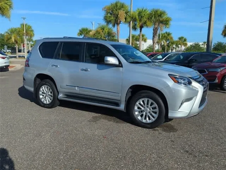 2015 Lexus GX 460 photo 1