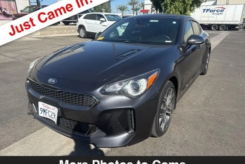 2021 Kia Stinger GT-Line photo 1