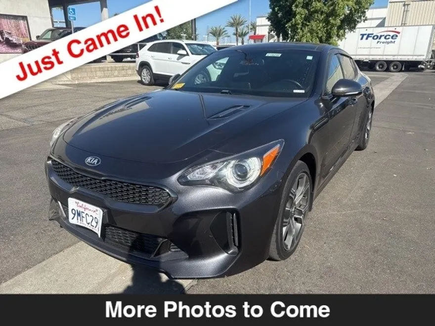 2021 Kia Stinger GT-Line photo 1