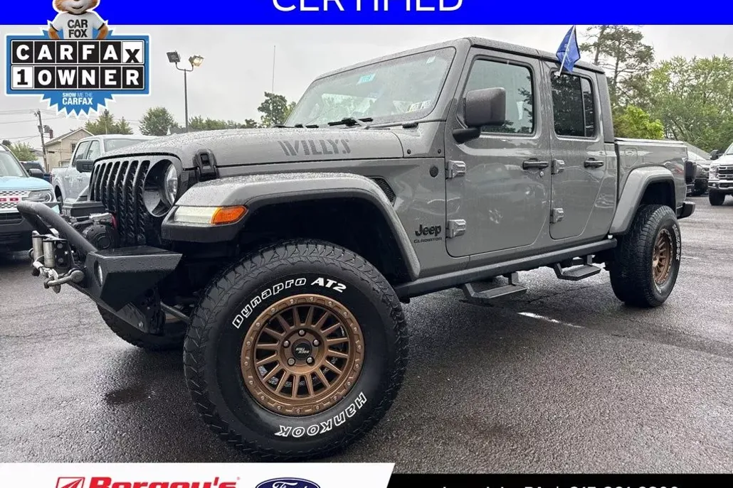 2021 Jeep Gladiator Willys photo 1