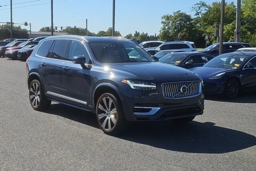 2023 Volvo XC90 Recharge T8 Plus photo 1
