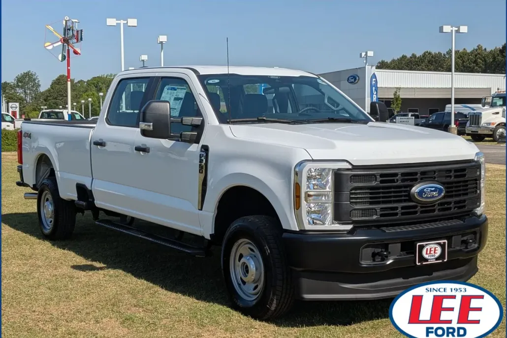 2025 Ford F-250 XL photo 1