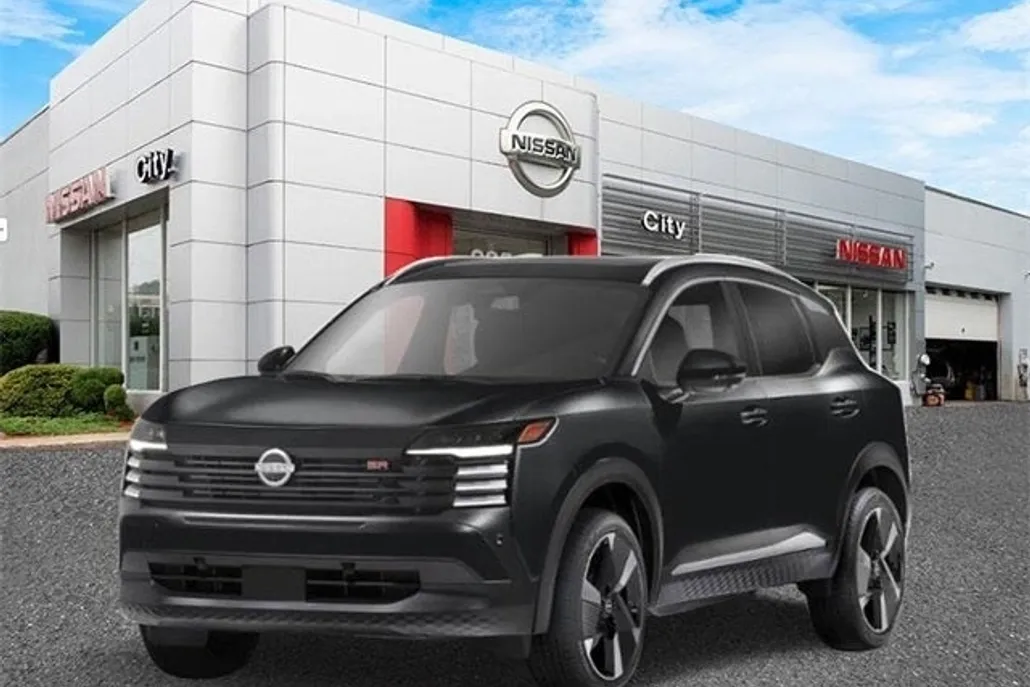 2025 Nissan Kicks SR photo 1