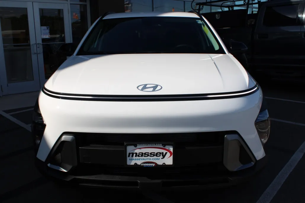 2026 Hyundai Kona SEL photo 1