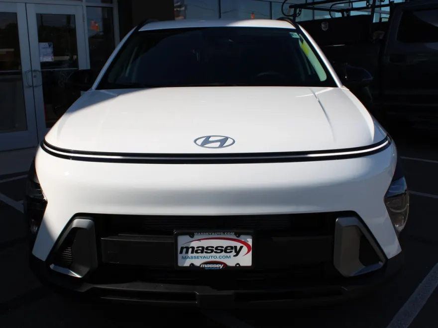 2026 Hyundai Kona SEL photo 1