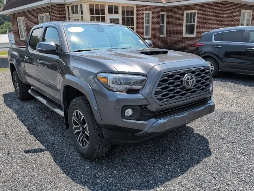 2022 Toyota Tacoma TRD Sport photo 1