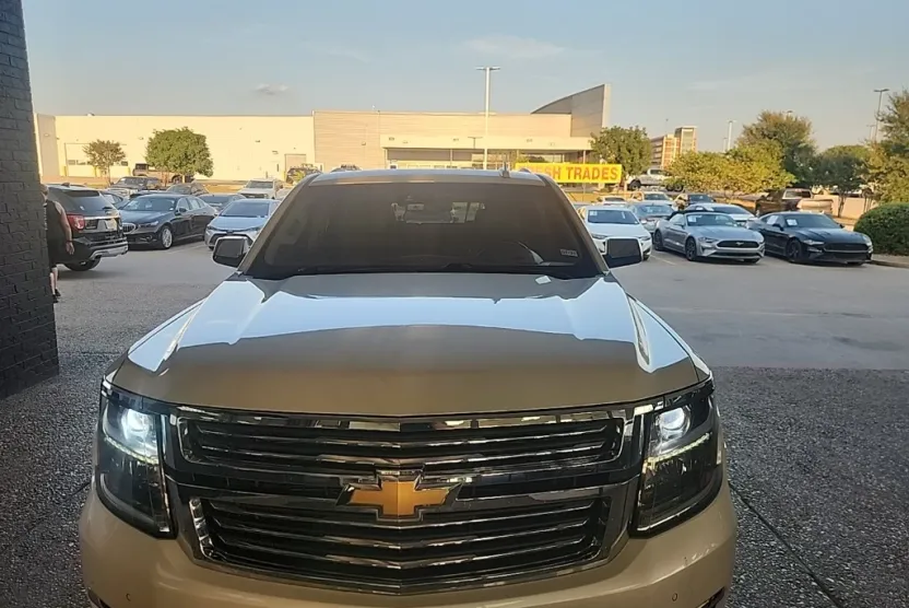 2015 Chevrolet Suburban LTZ photo 1