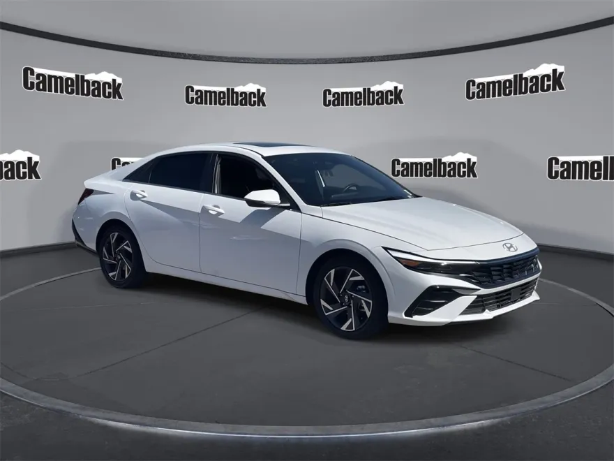 2025 Hyundai Elantra Hybrid photo 1