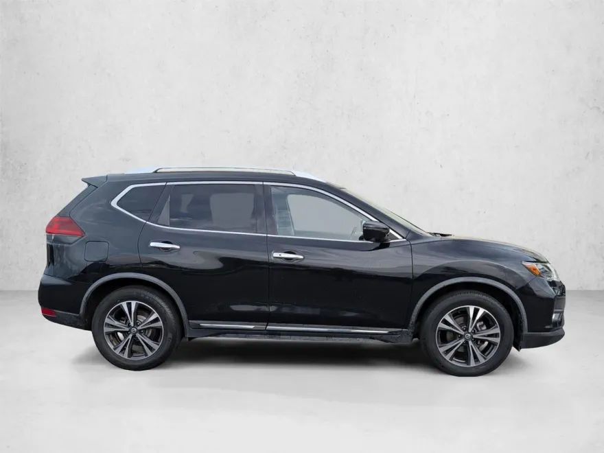 2018 Nissan Rogue SL photo 1