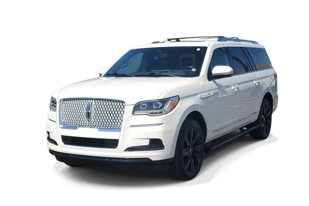 2022 Lincoln Navigator L Reserve photo 1